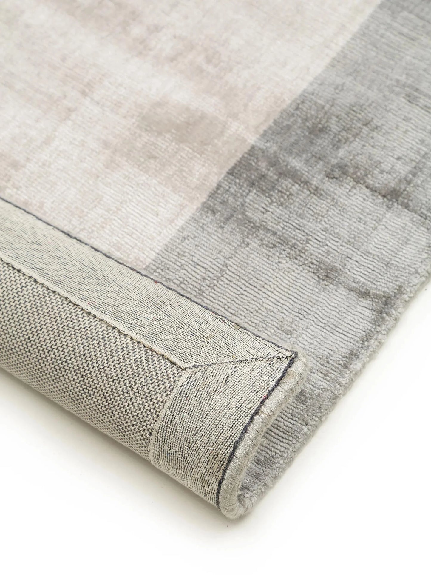 Covor din vâscoză Nova Border Light Grey