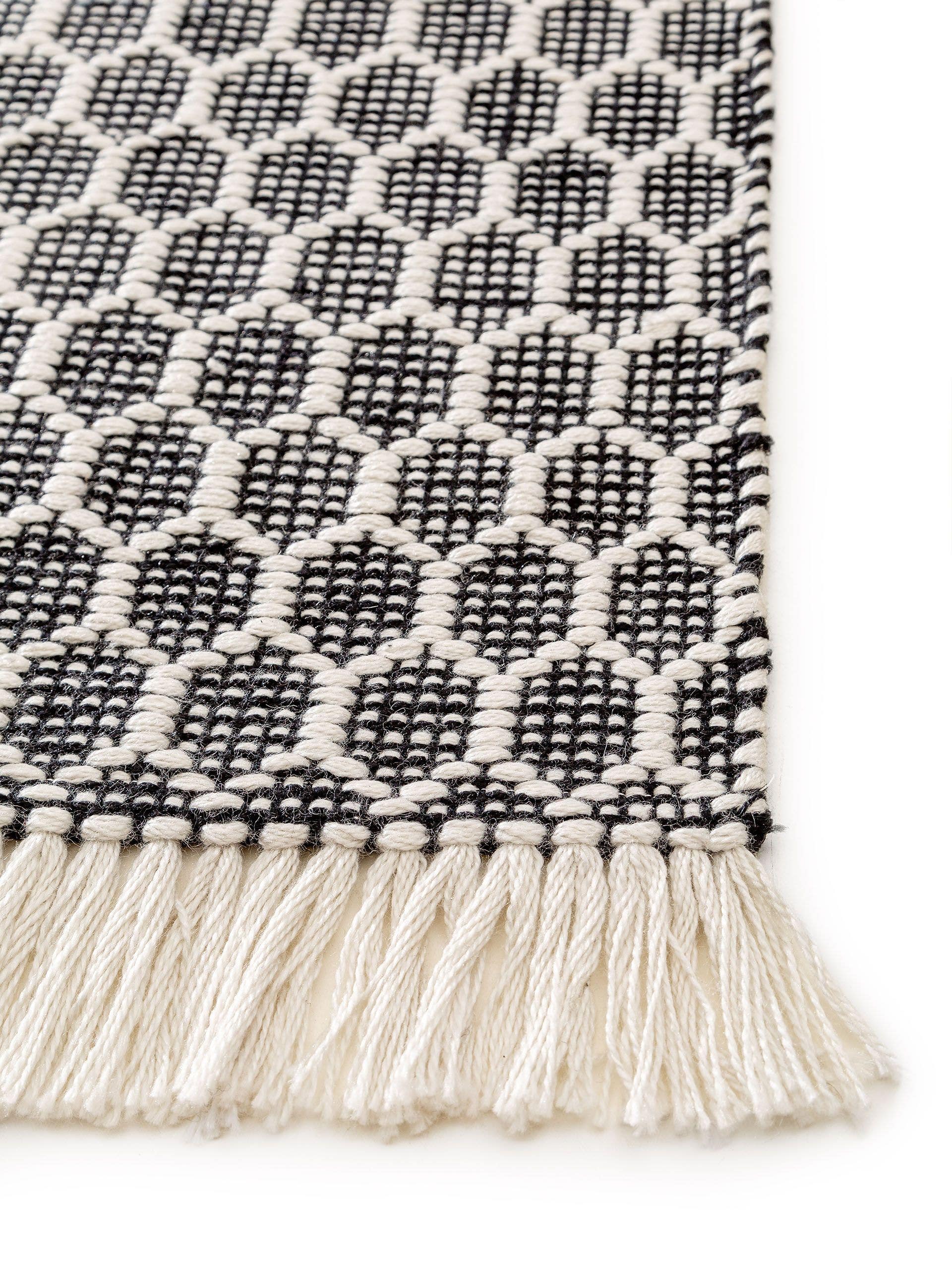 Covor din materiale reciclate Mimpi White/Black 