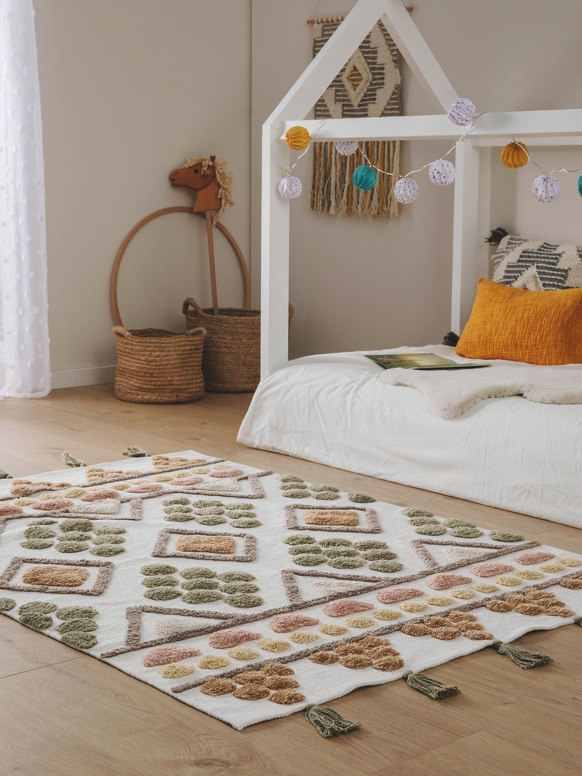 Covor lavabil pentru copii Maya Multicolour/Beige 