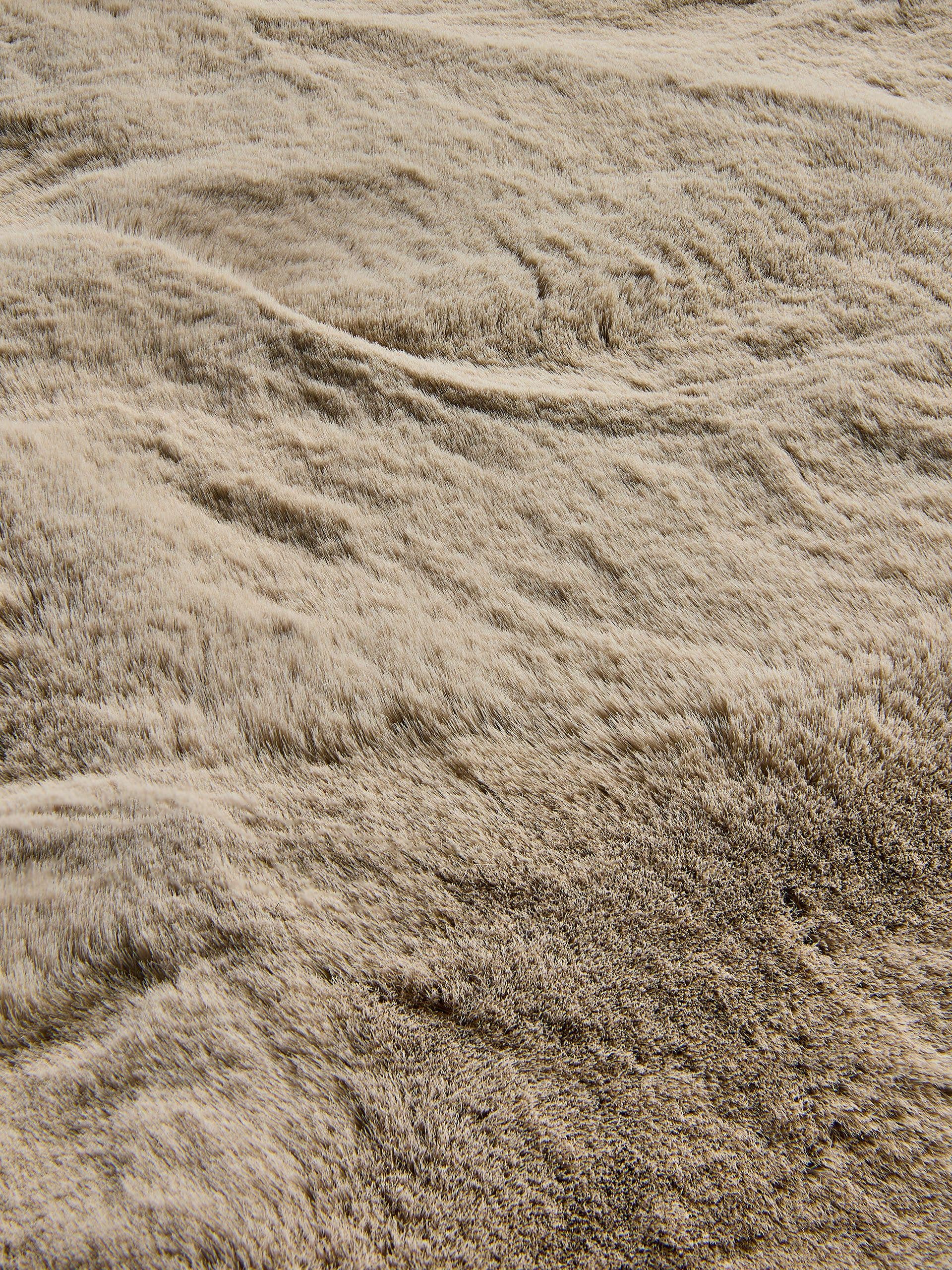 Fine Beige 