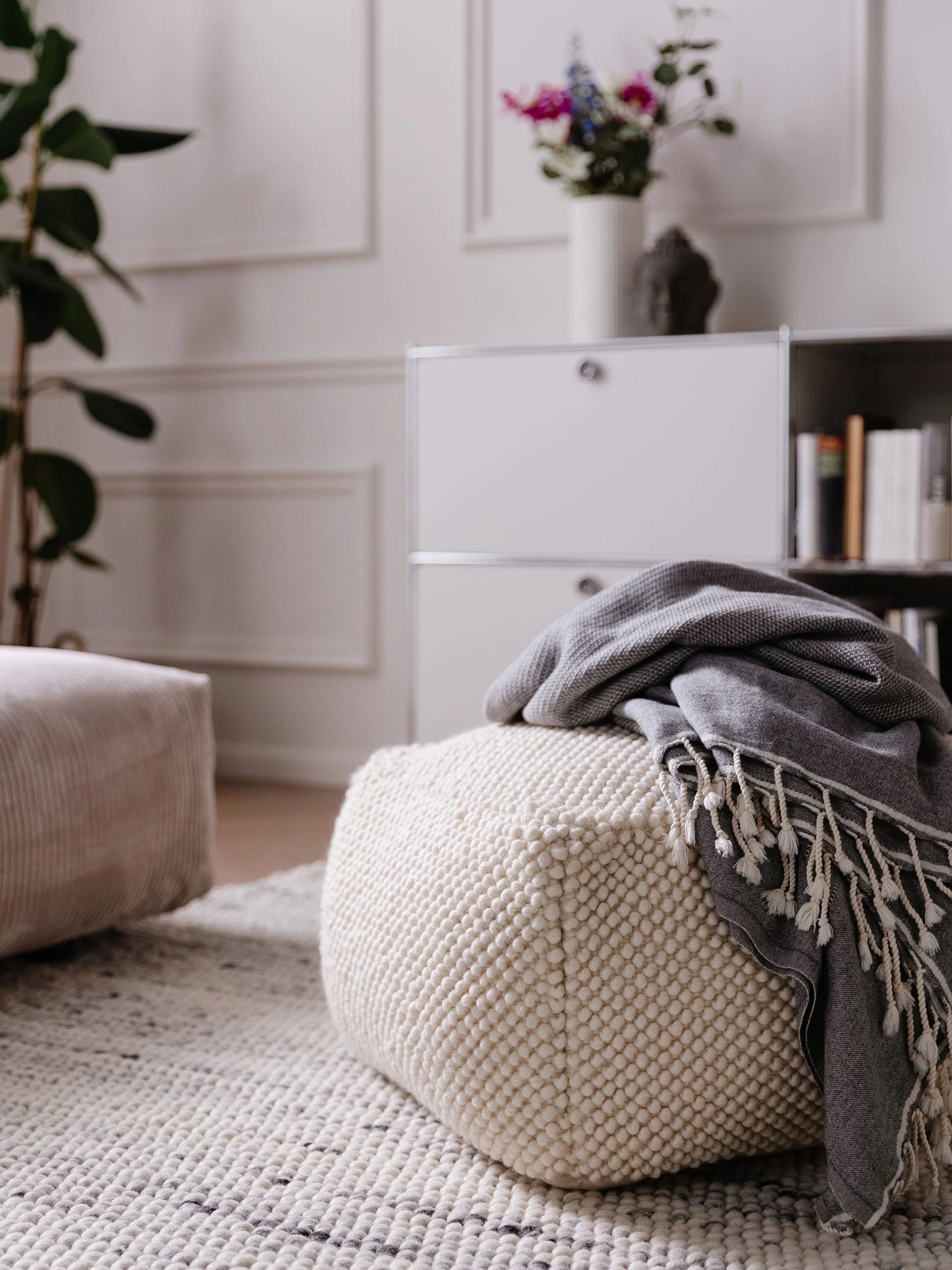 Handmade Wool Pouf/taburet Beads Cream 