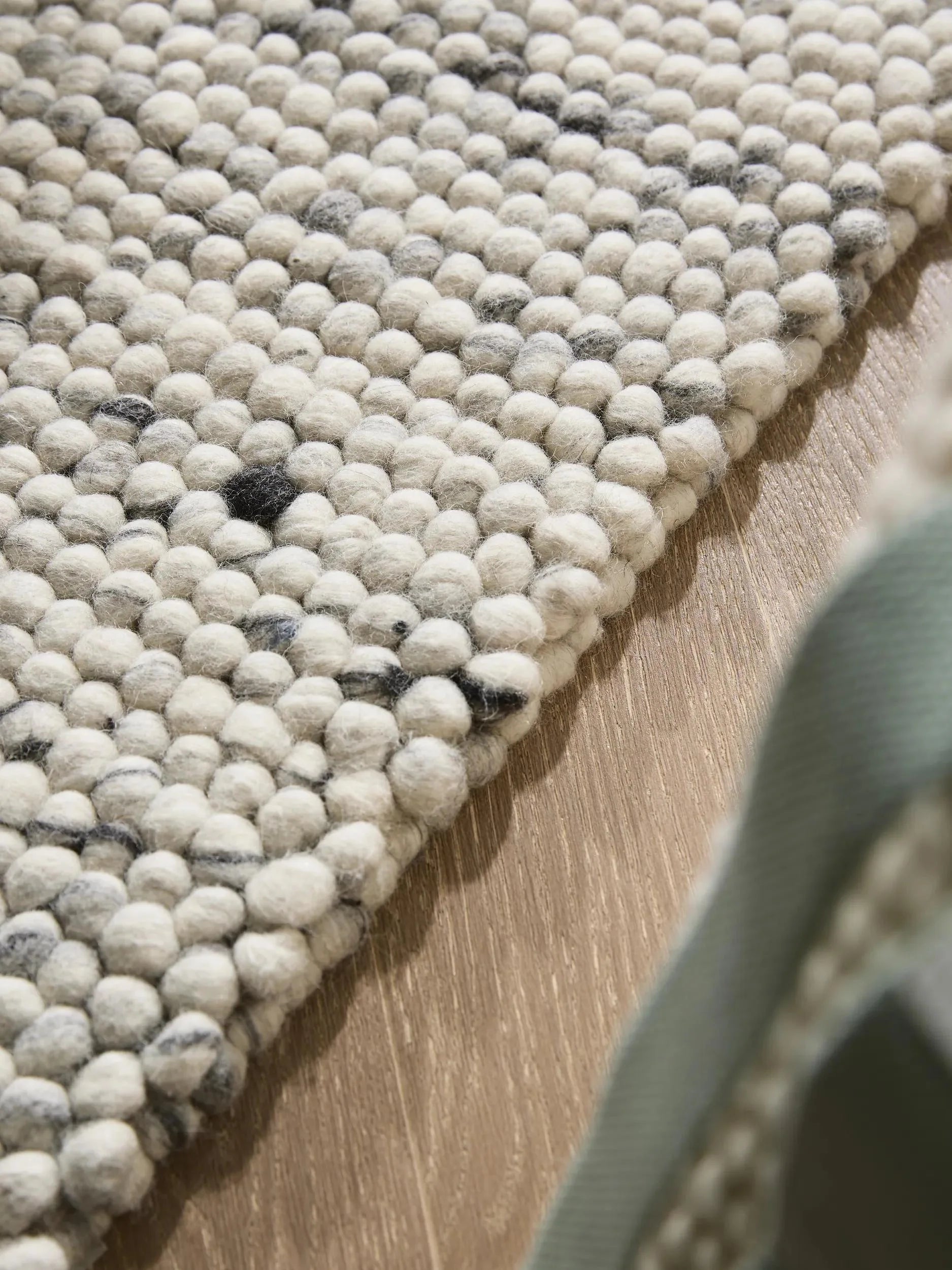 Traversă din lână Beads Light Grey 