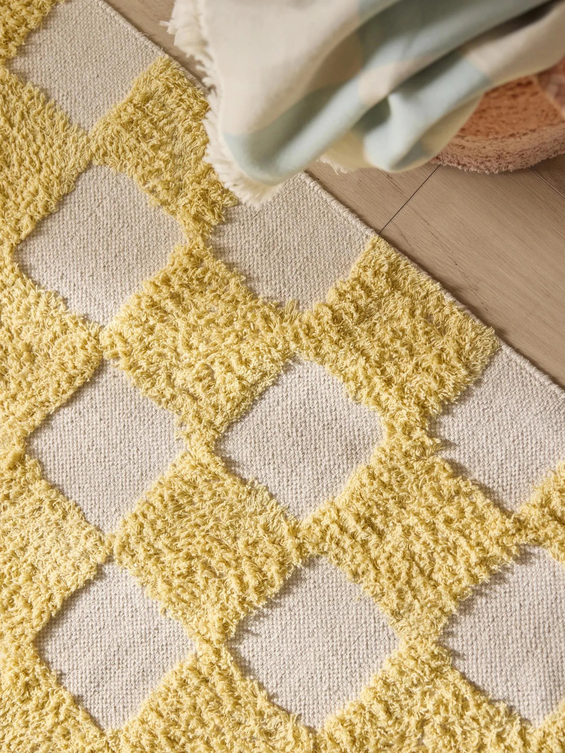 Covor pentru copii Caro Yellow 