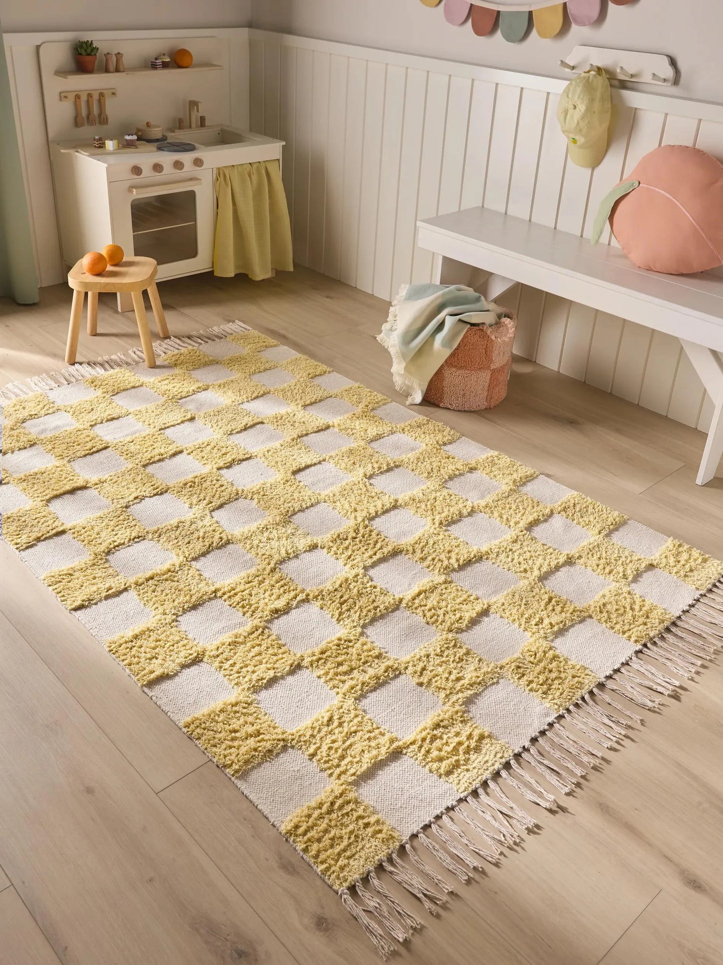 Covor pentru copii Caro Yellow