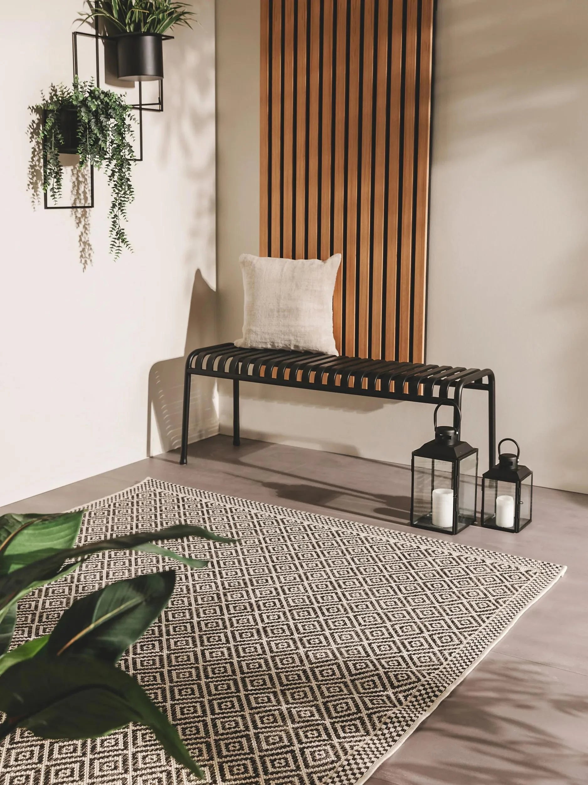 Covor interior/exterior Cleo White/Black 
