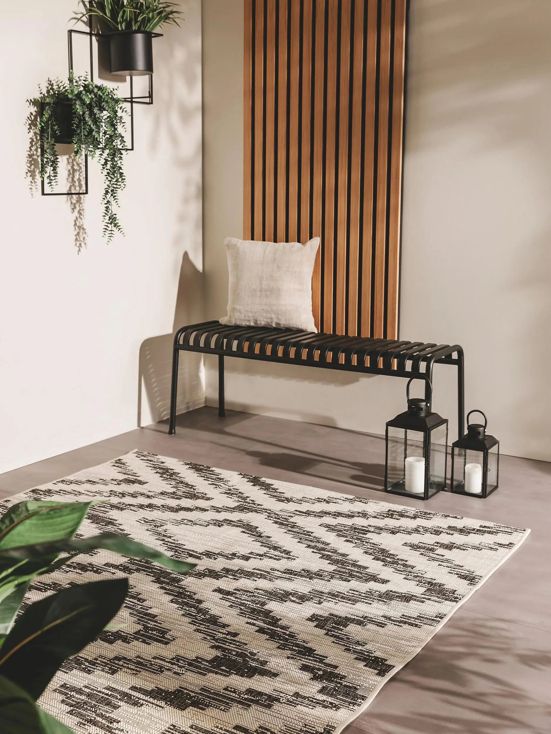 Covor interior/exterior Cleo White/Black 