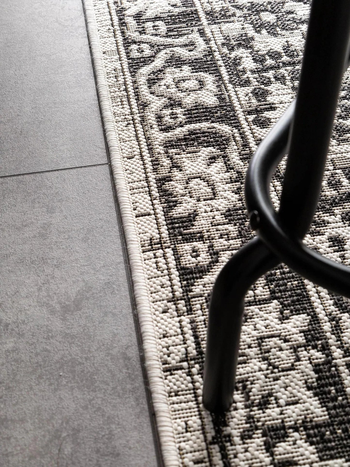 Covoraș îngust/preș - interior/exterior Cleo White/Black