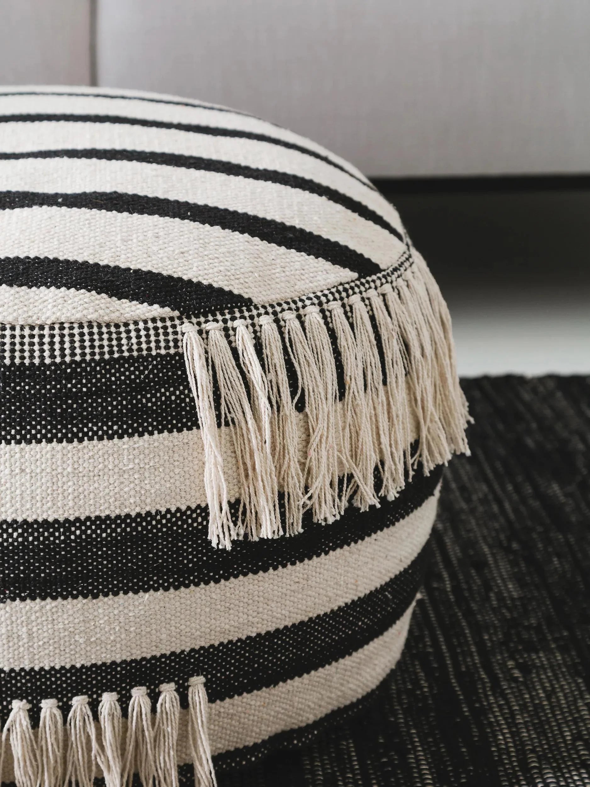 Pouf/taburet Deja Black/White