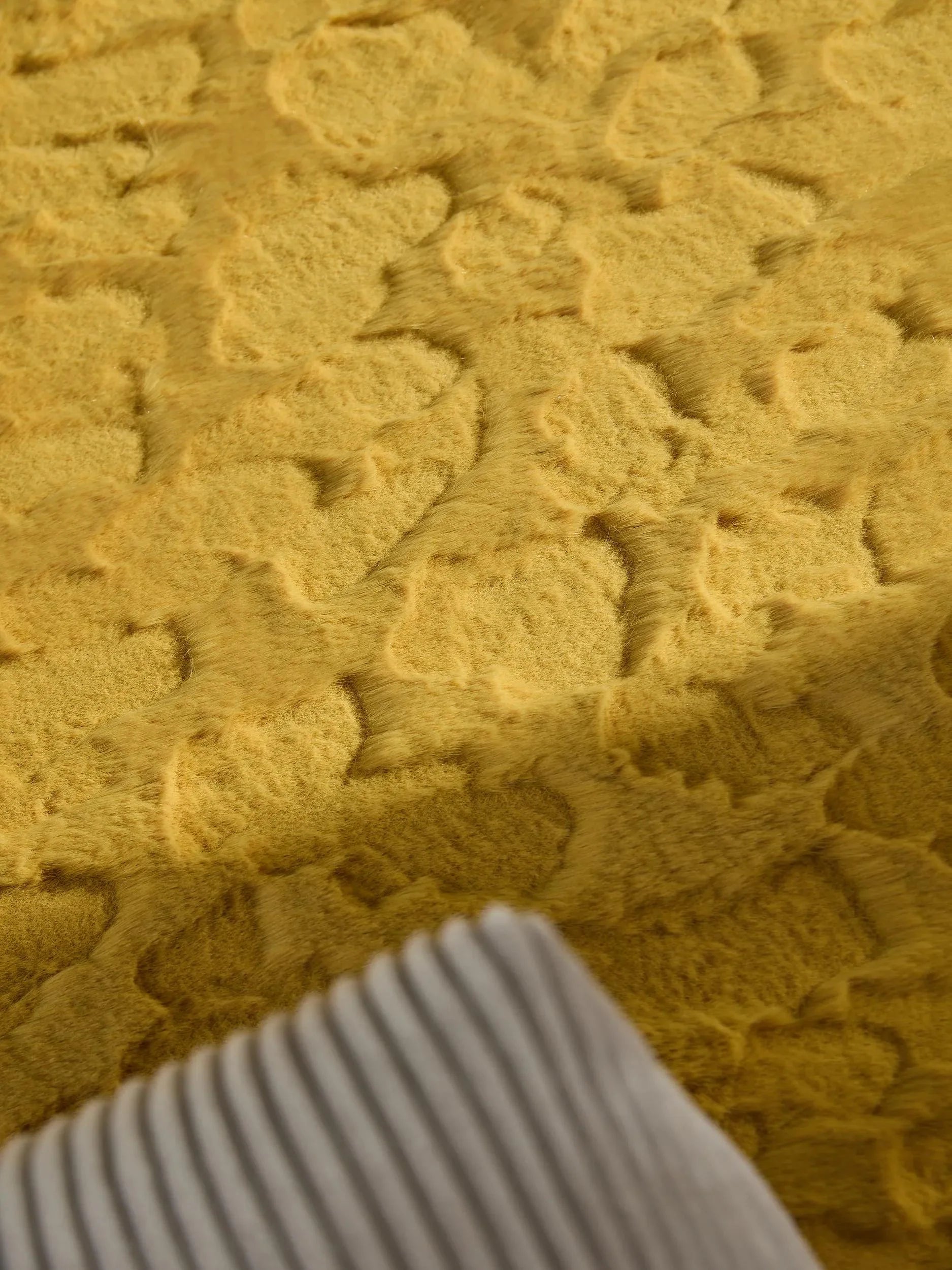 Covor blana Immy Yellow 