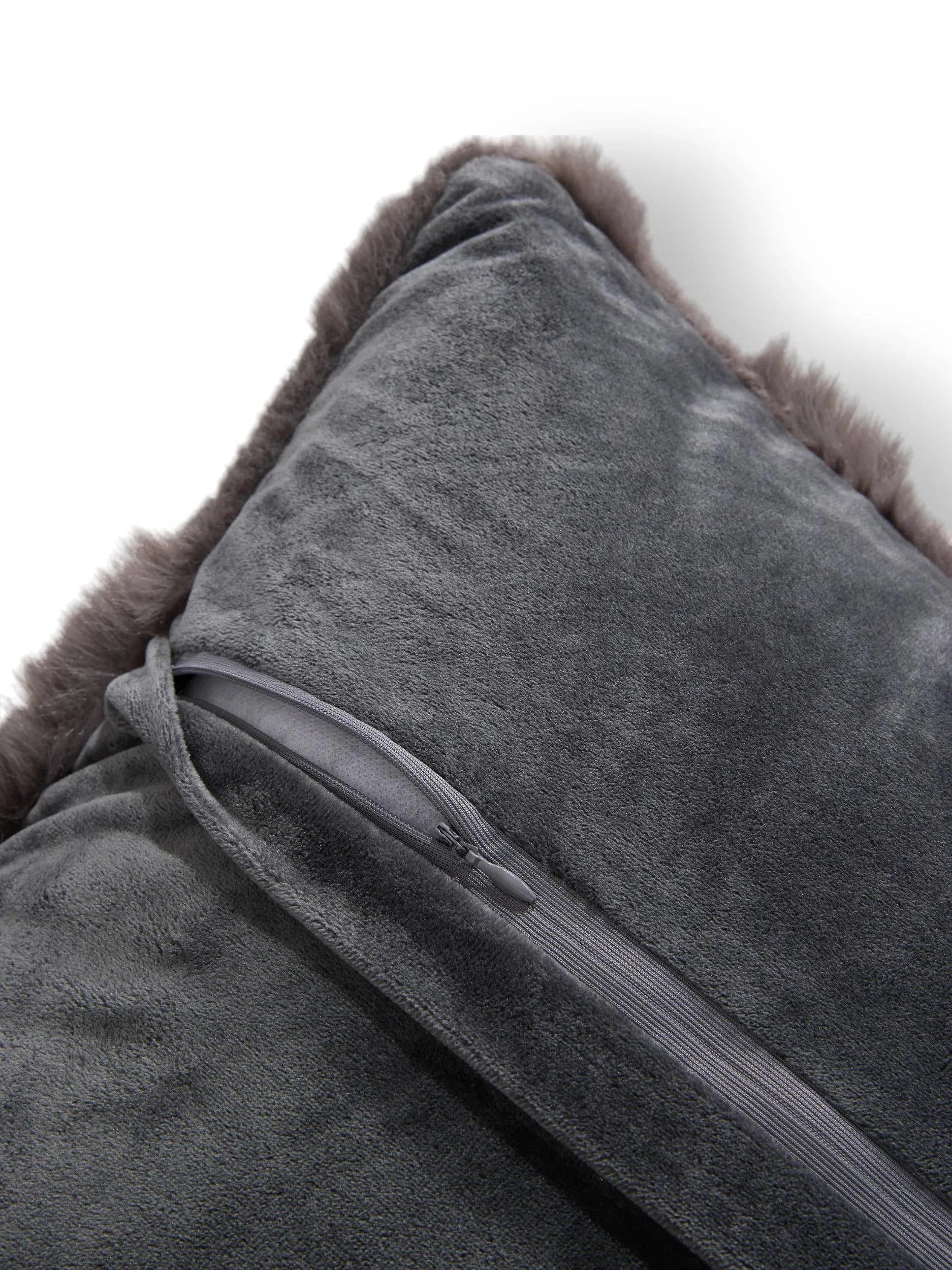 Față de pernă Immy Charcoal 