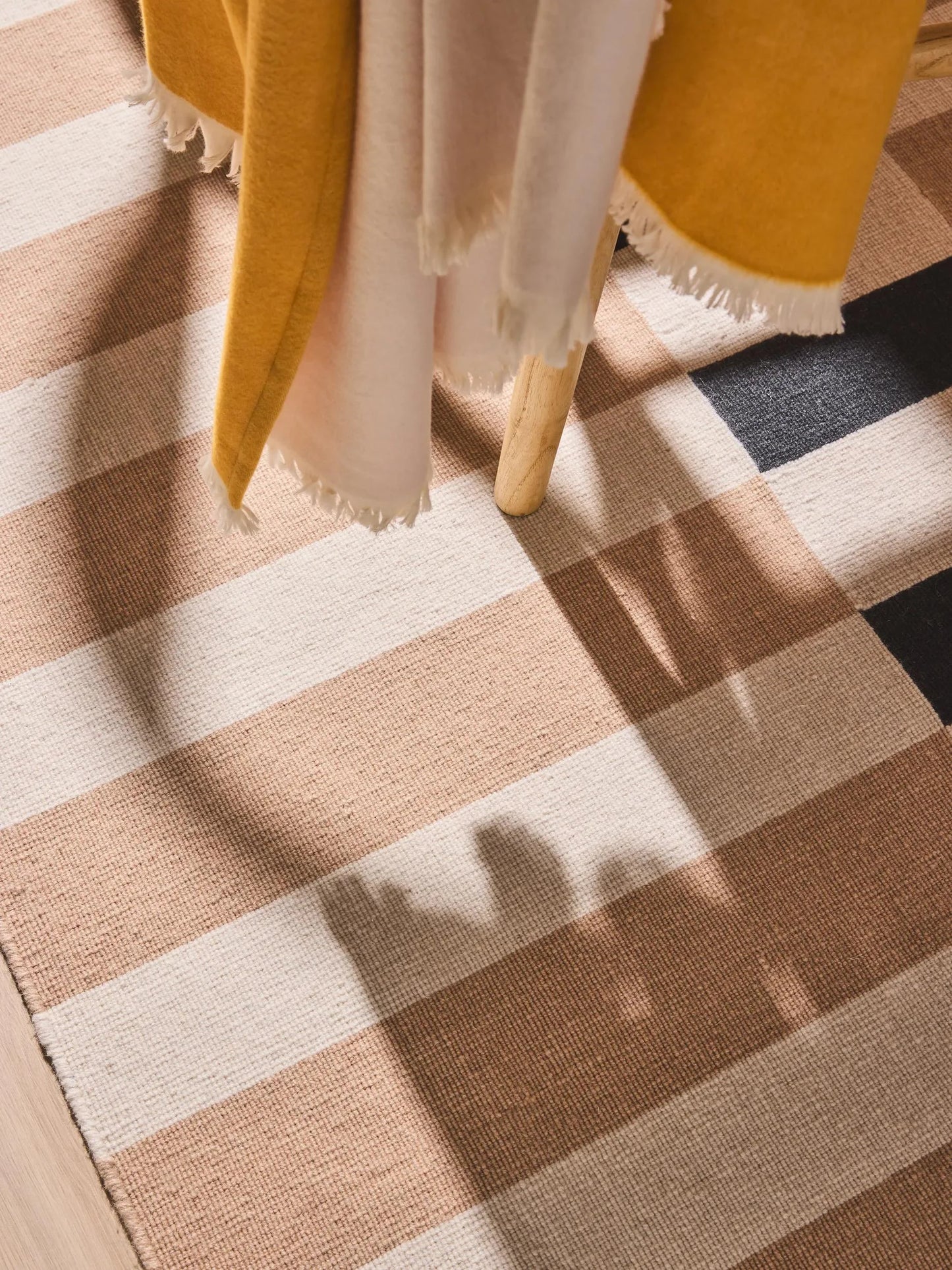 Covor țesătură plată Judith Beige/Black