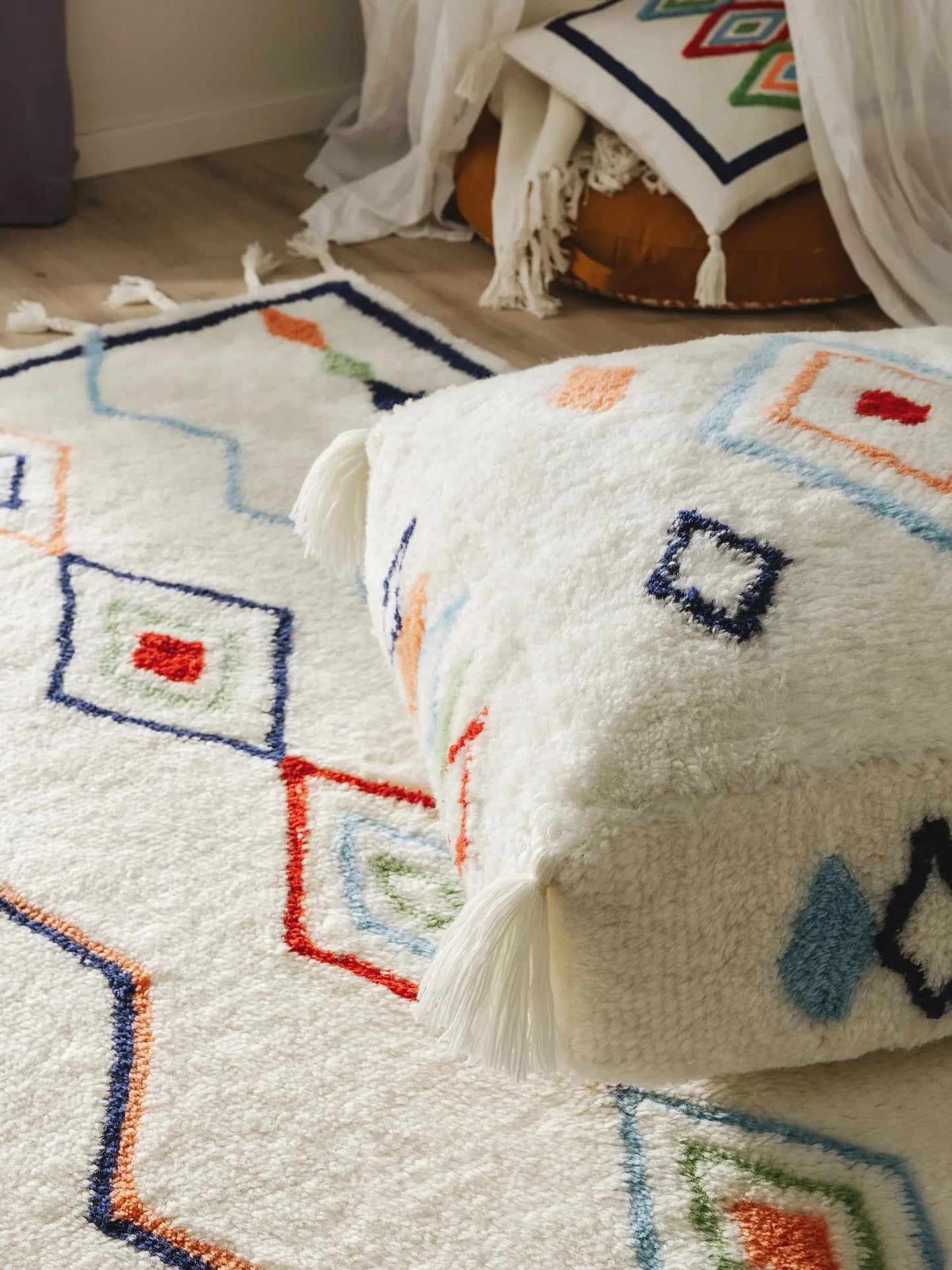 Handmade Wool Pouf/taburet Malika Multicolour
