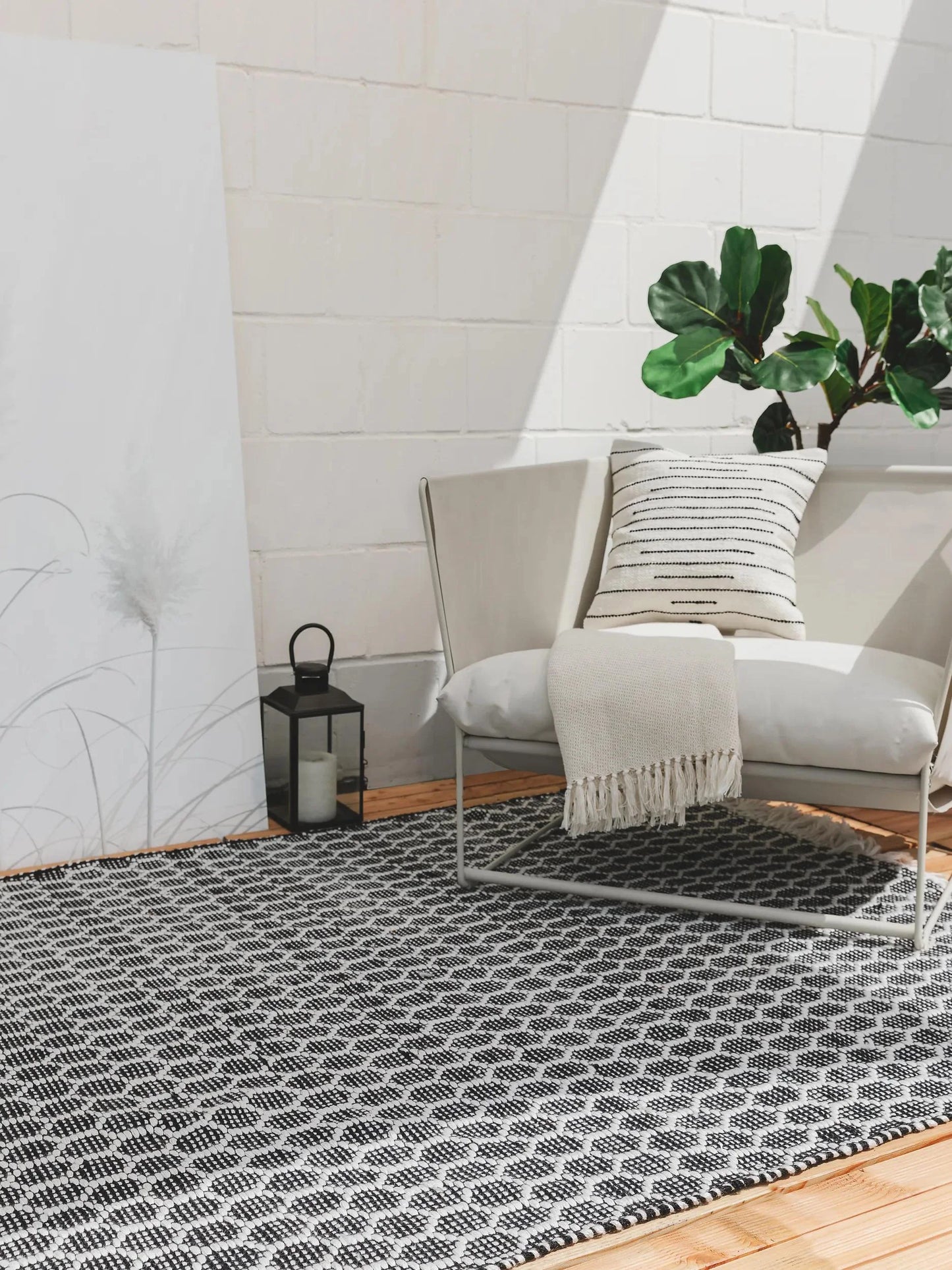 Covor din materiale reciclate Mimpi White/Black 