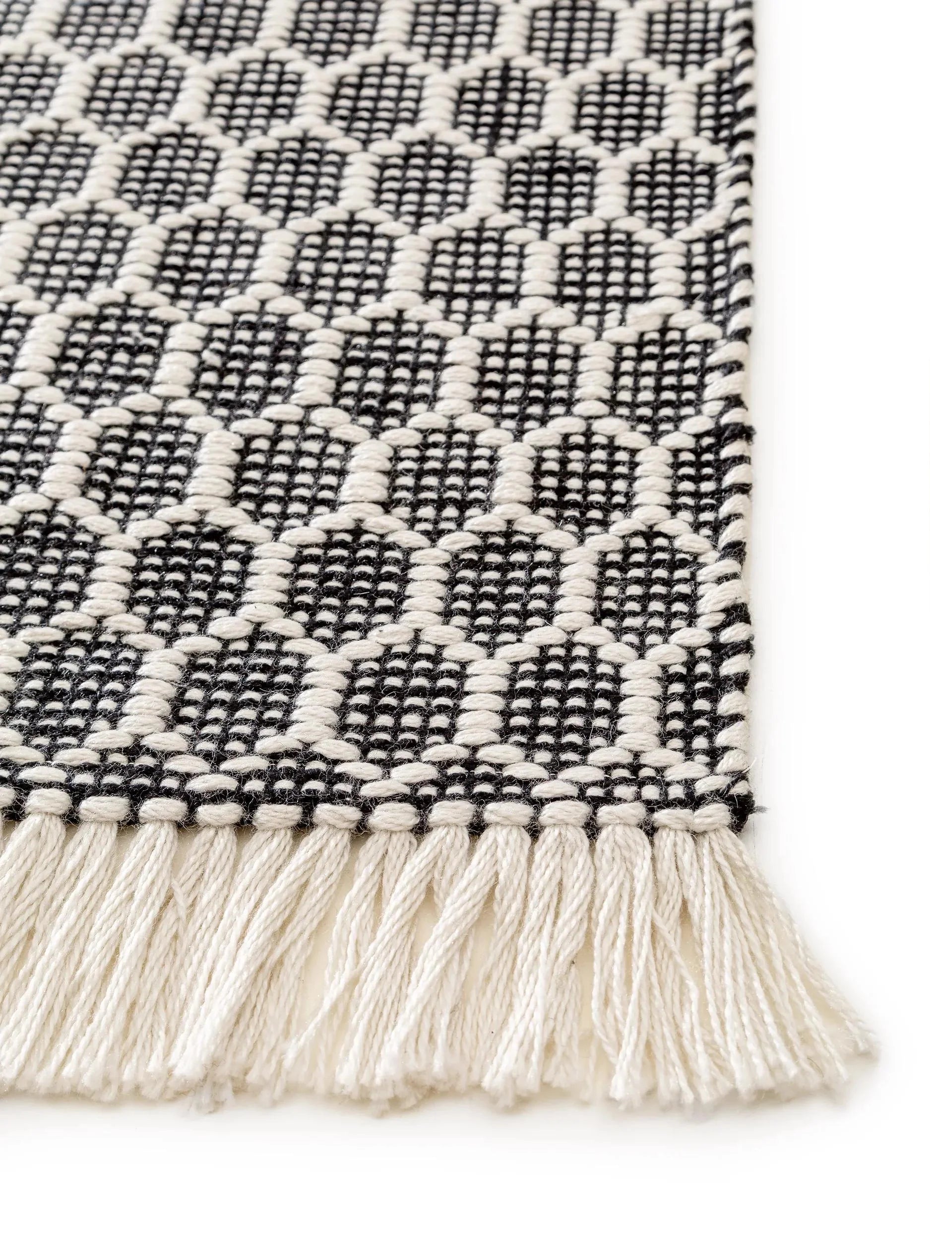Covor din materiale reciclate Mimpi White/Black 