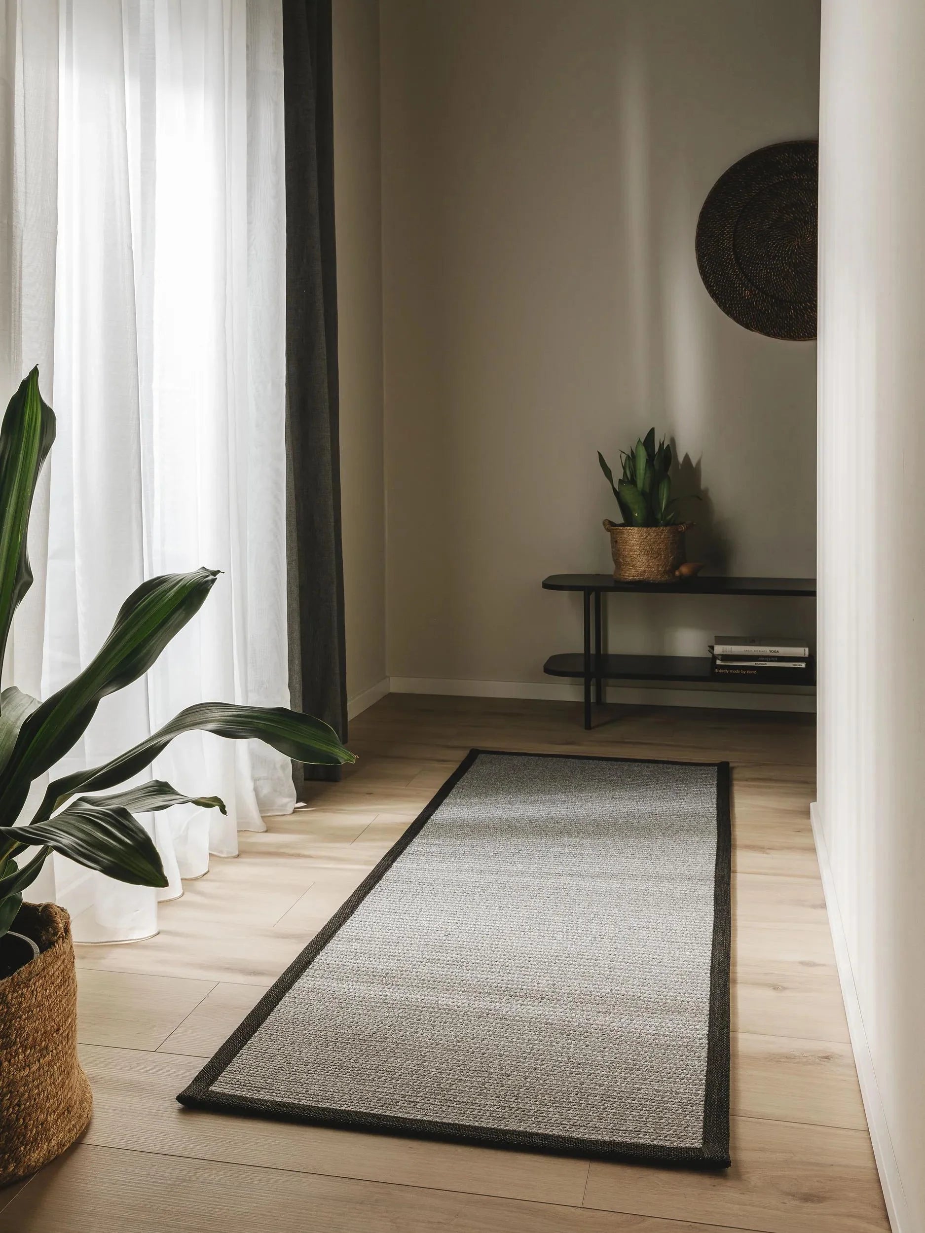 Covoraș îngust/preș - interior/exterior Nandi Grey