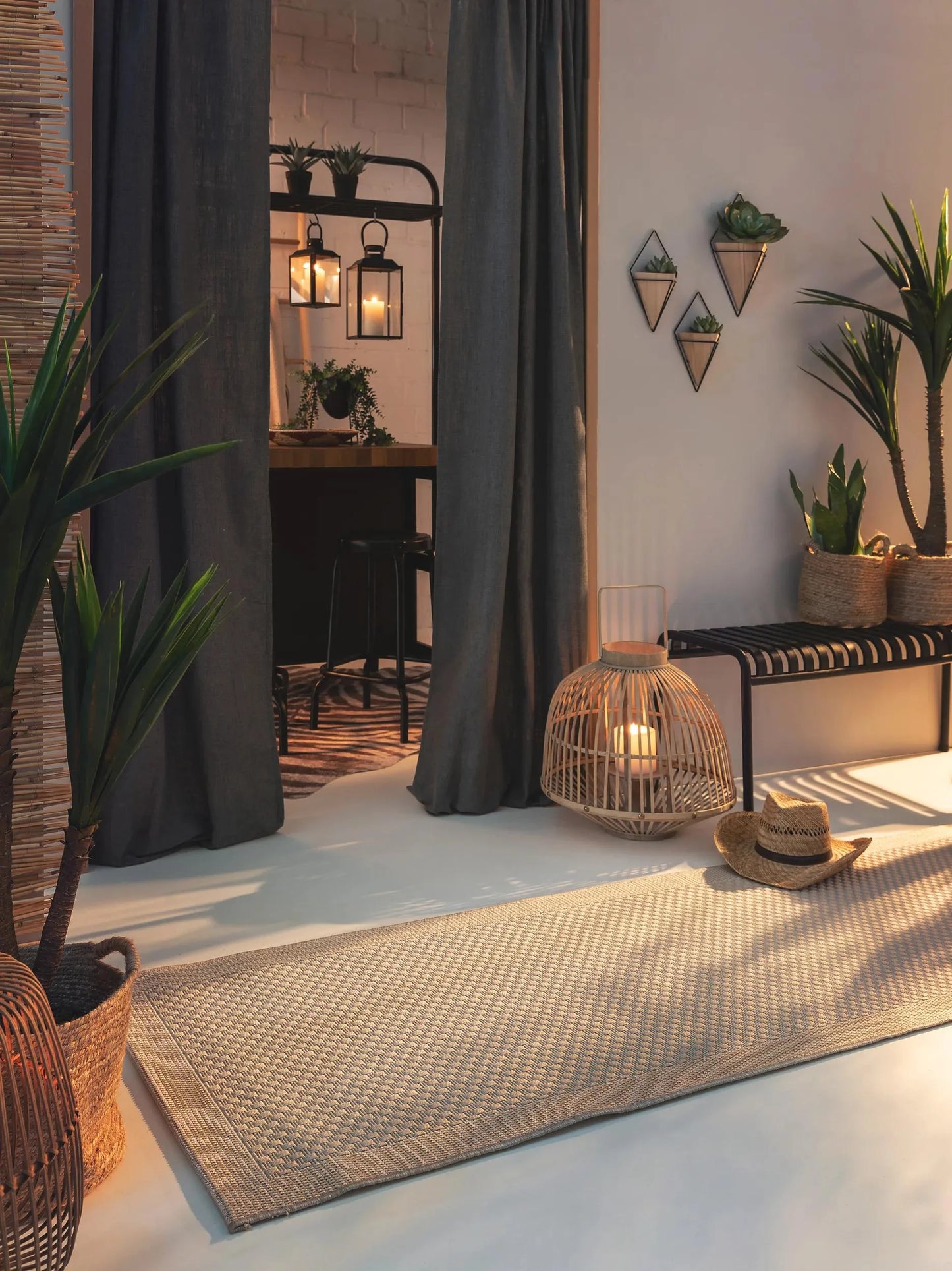 Covoraș îngust/preș - interior/exterior Naoto White 