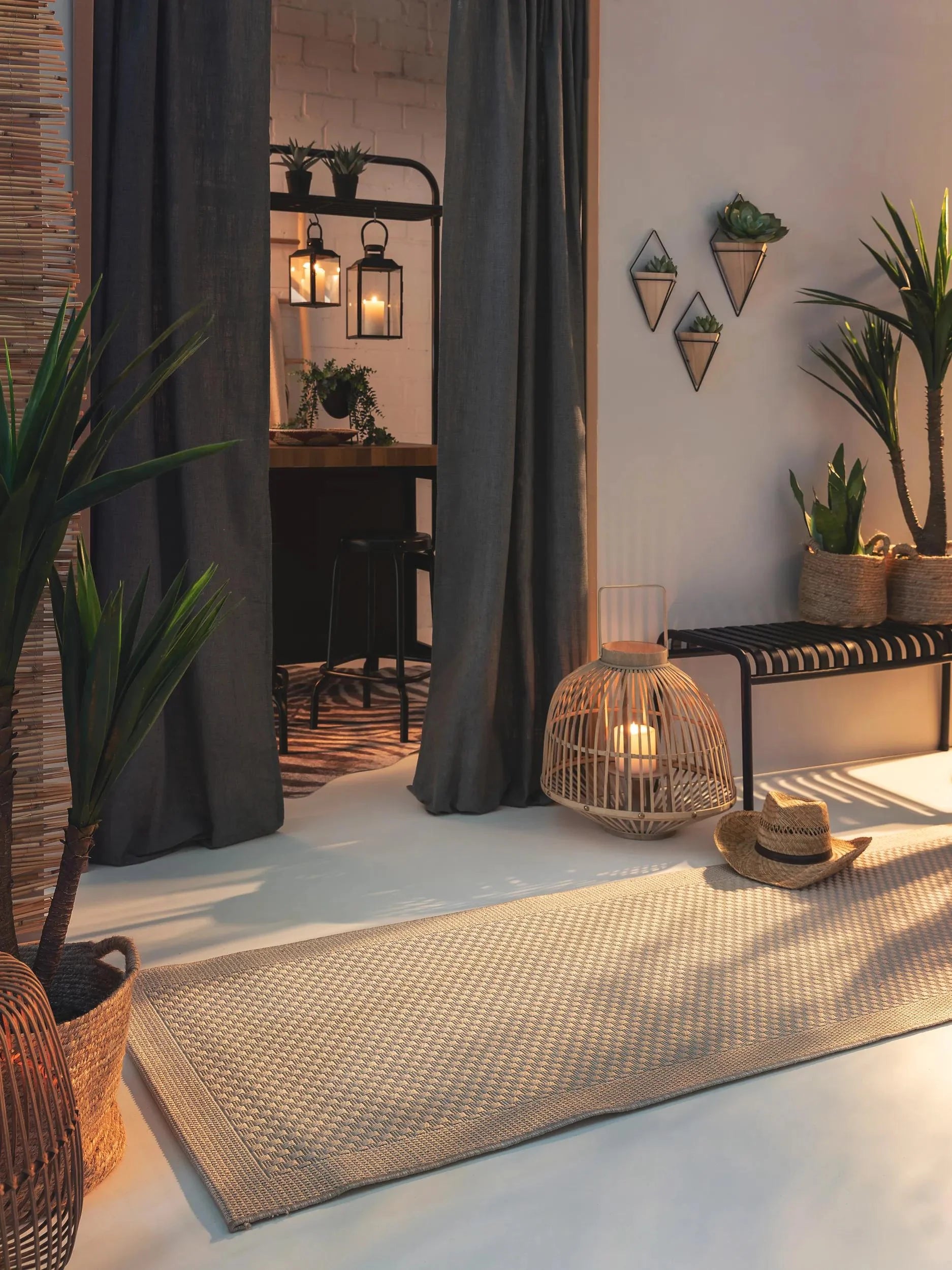 Covoraș îngust/preș - interior/exterior Naoto White 