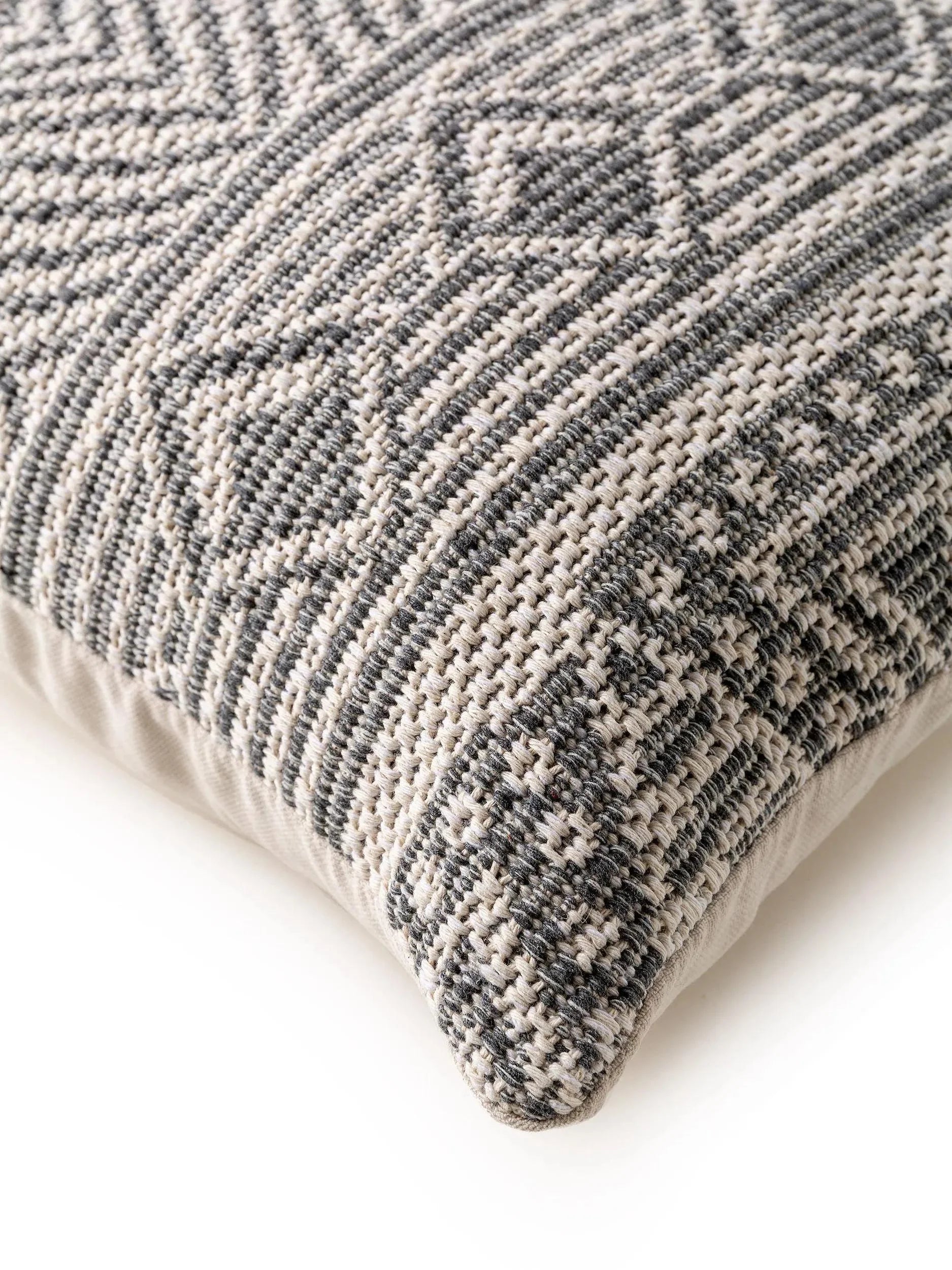 Față de pernă Naxos Cream/Charcoal 