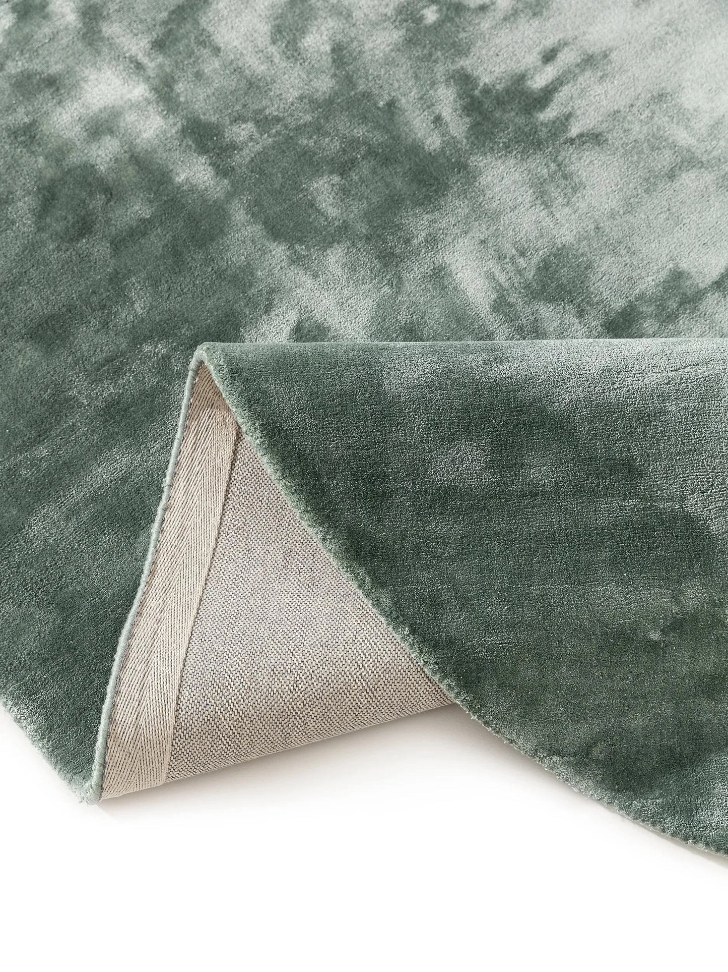 Covor din vâscoză Oval Nela Light Green 