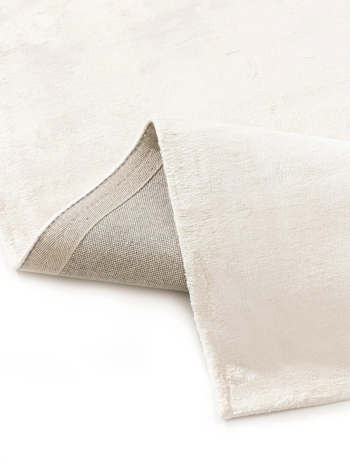 Covor din vâscoză Nela Ivory 