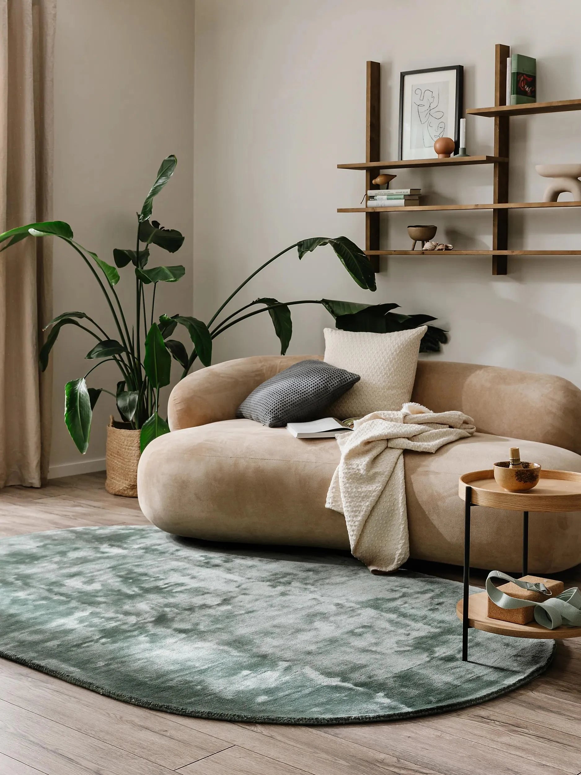 Covor din vâscoză Oval Nela Light Green 