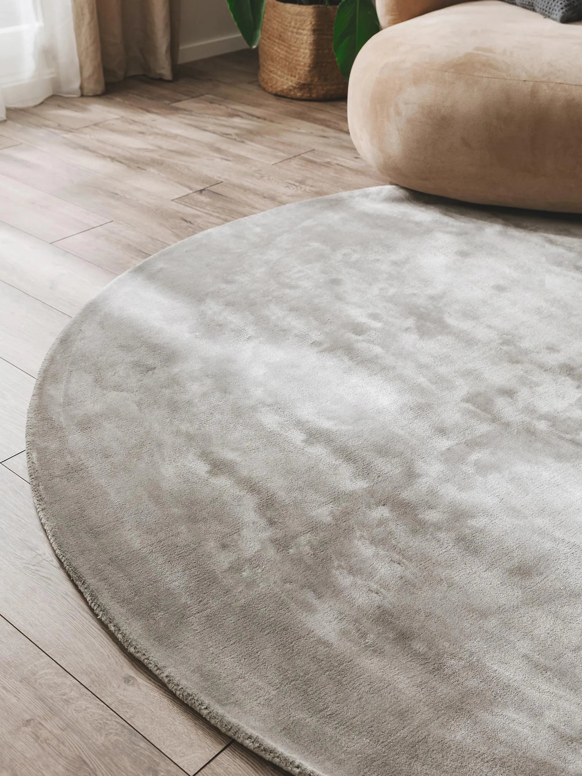 Covor din vâscoză Round Nela Grey 