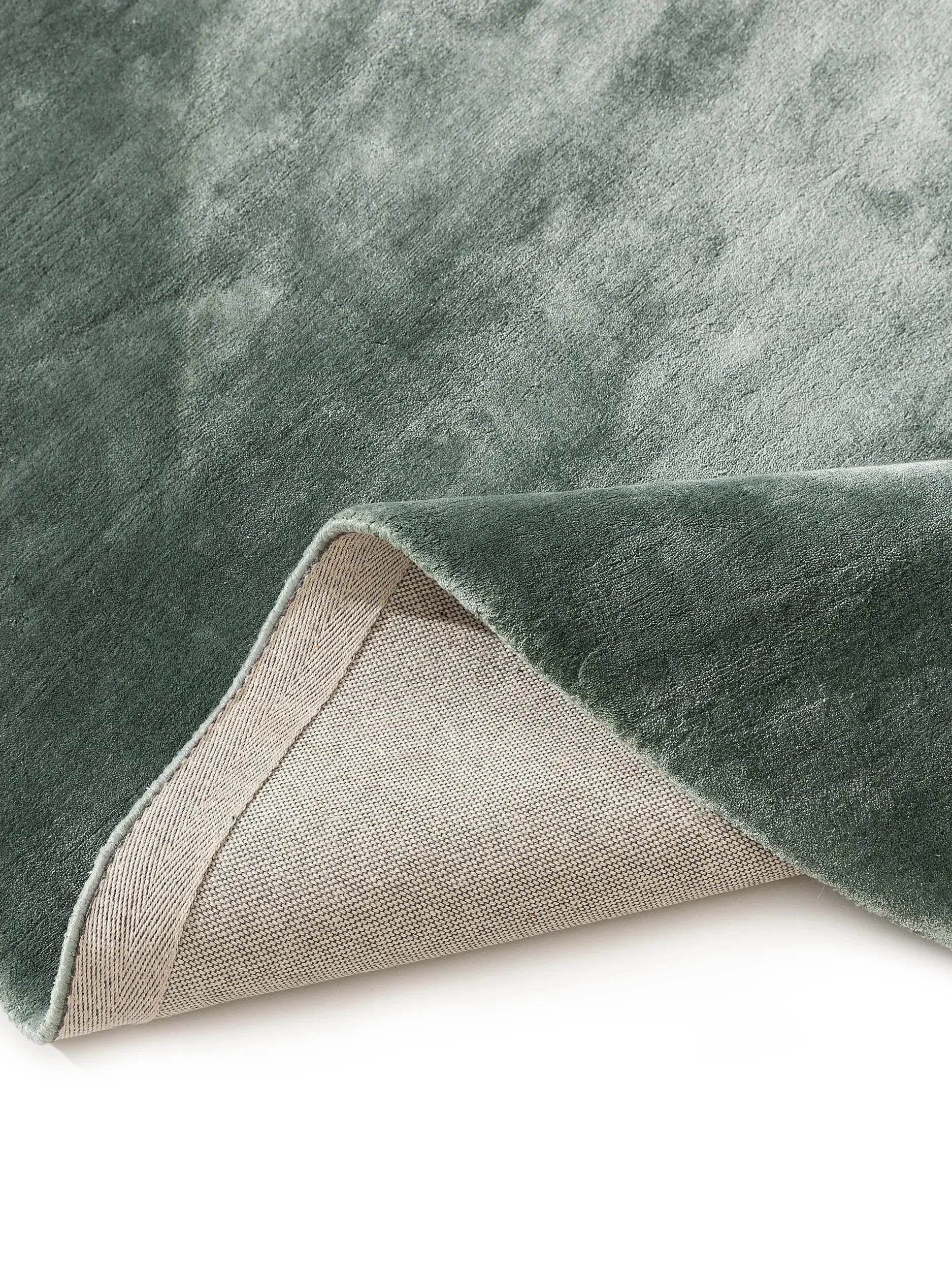 Covor din vâscoză Nela Light Green 