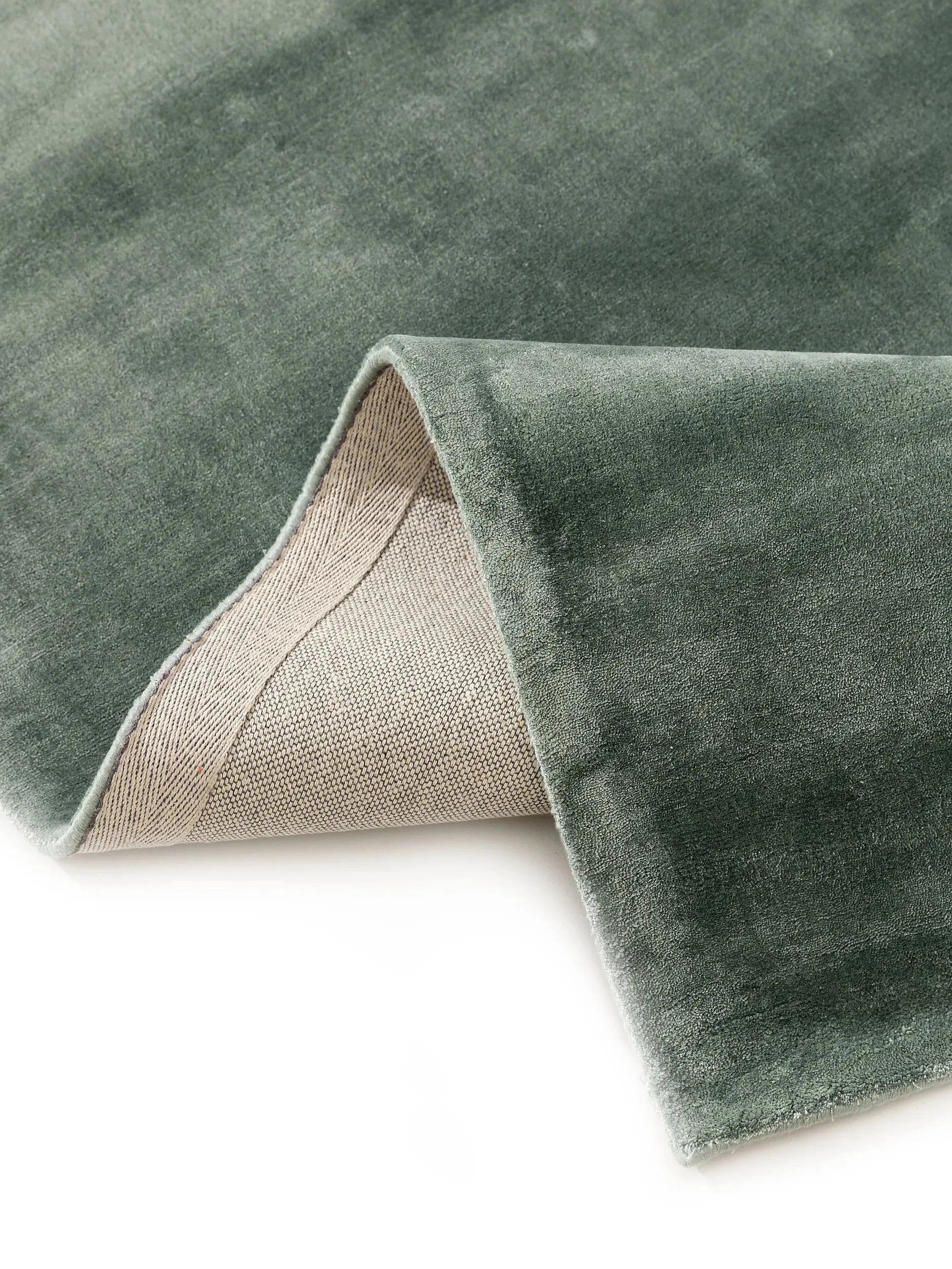 Covor din vâscoză Nela Light Green