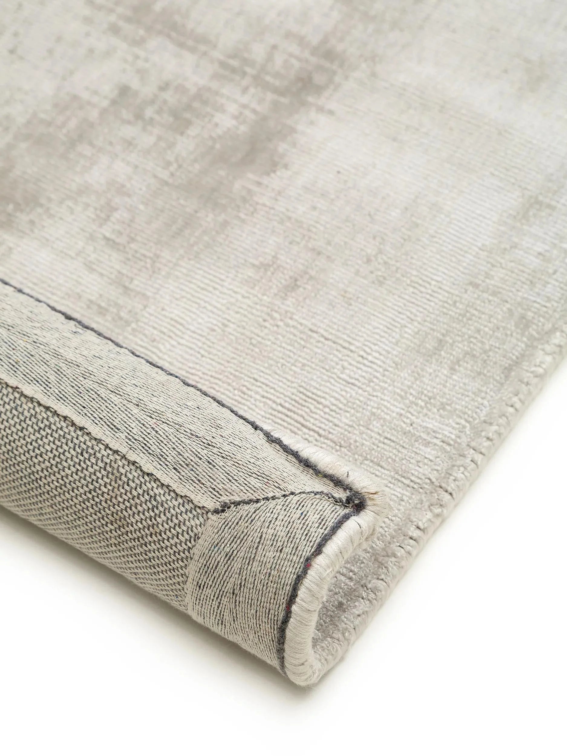 Covor din vâscoză Nova Light Grey 