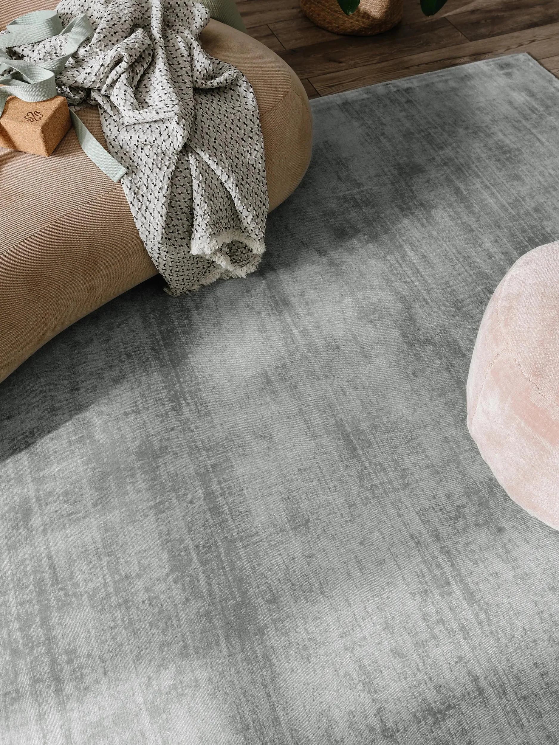 Covor din vâscoză Nova Dark Grey 