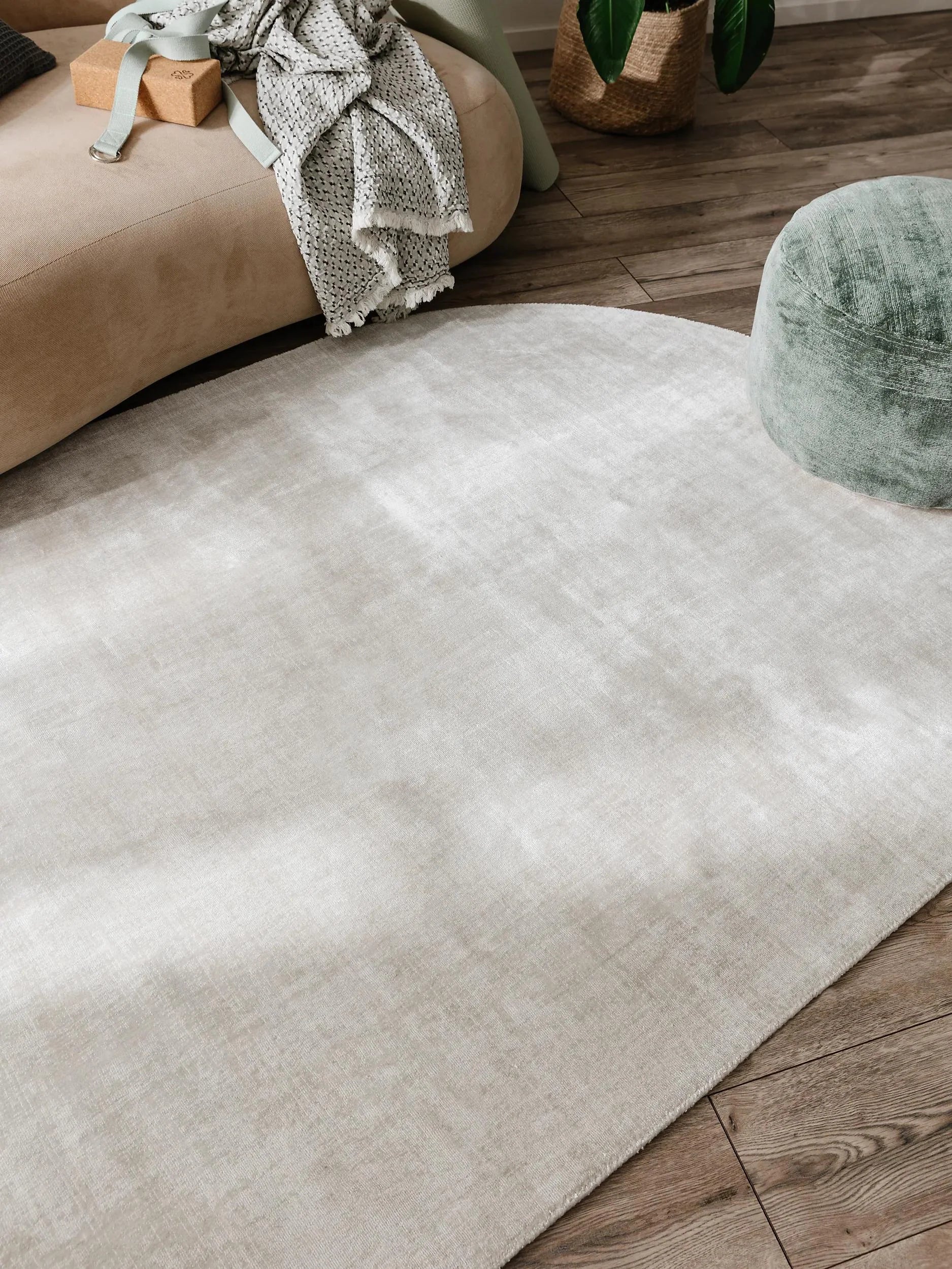 Covor din vâscoză Nova Light Grey