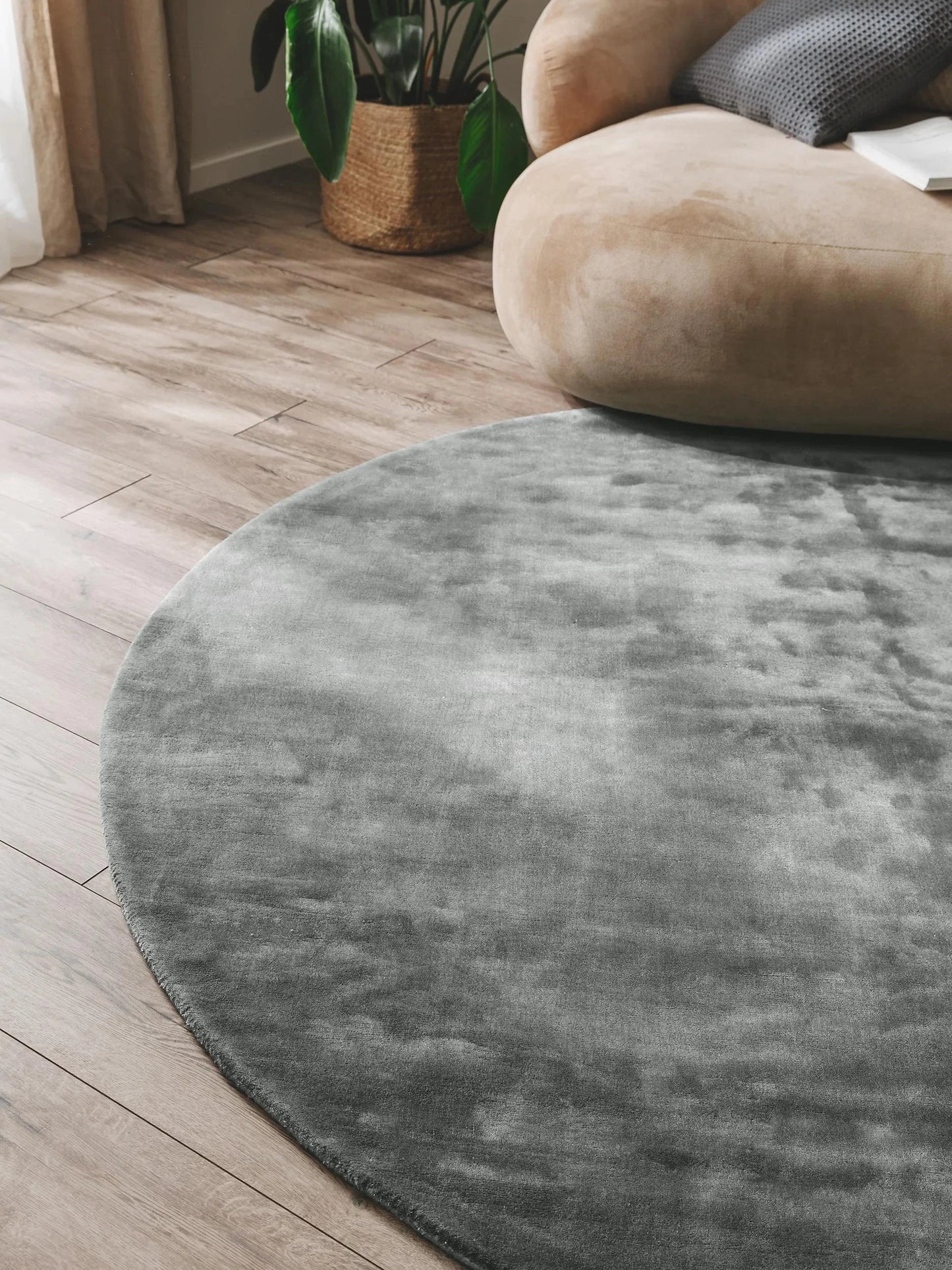Covor din vâscoză Nova Dark Grey