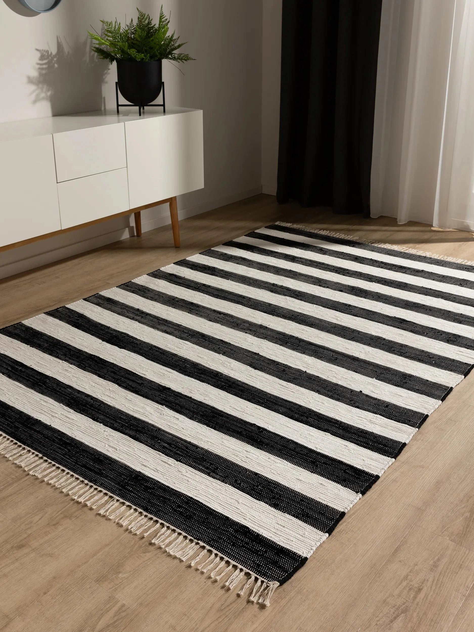 Covor Made From Recycled Material Tom Black/White 
