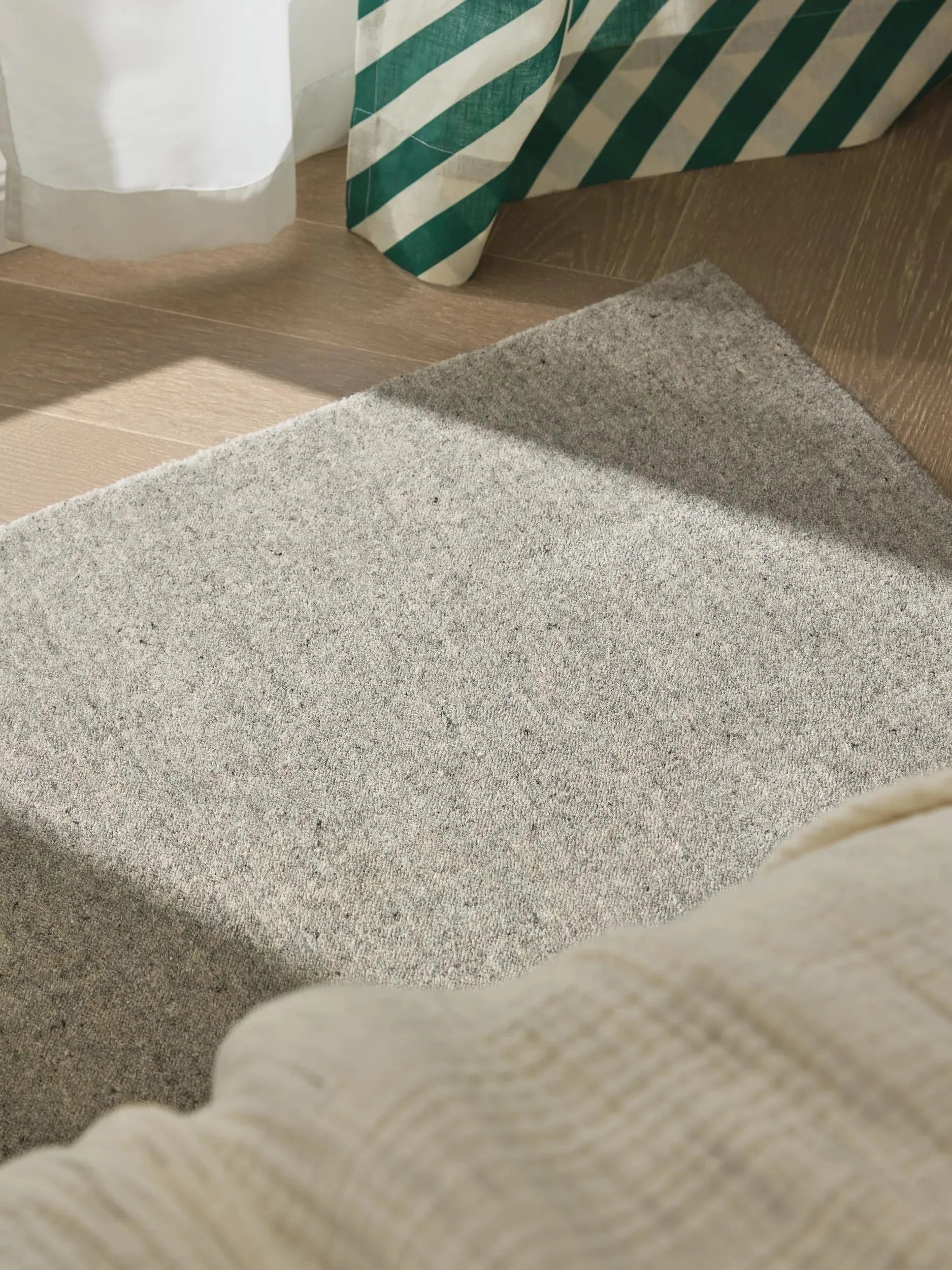 Covor de lână Vera Light Grey
