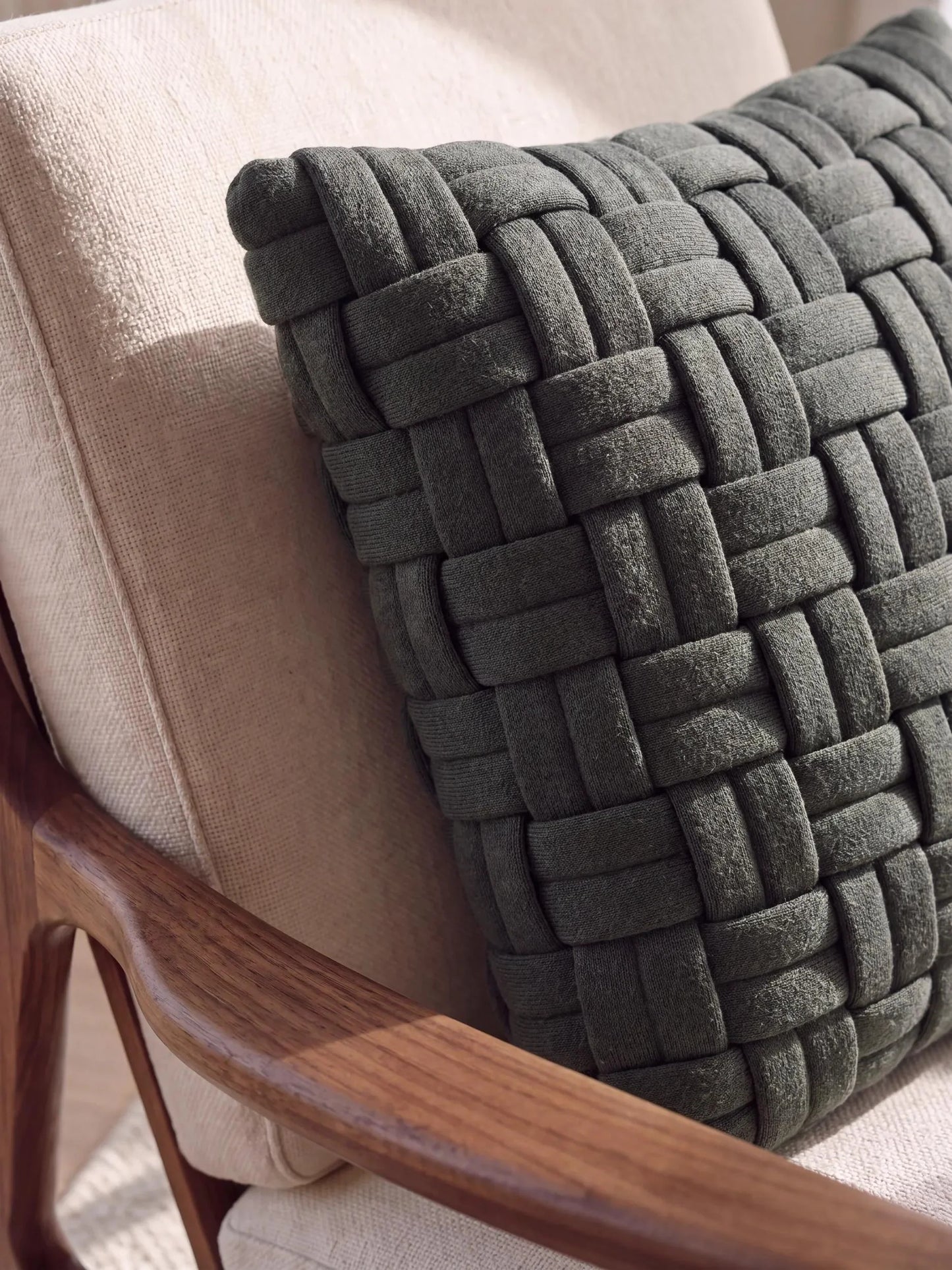 Pernă Veve Dark Grey